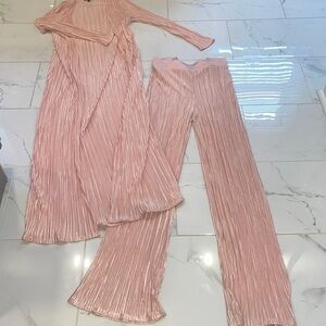 Pale pink 2pc set with duster